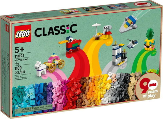 LEGO Classic 11021 90 vuotta leikkien lumoissa
